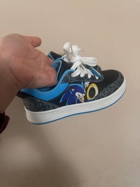 Sonic Themed Kids Lace-Up Sneakers in Black & Blue worn once